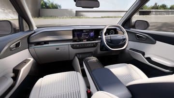 KIA LAUNCHES CARENS IN SOUTH AFRICA