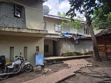 Raid on Bryanston Mansion Sees Over 40 Arrested, R164,000 Extortion Scheme Uncovered