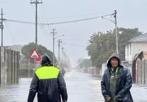 Severe Thunderstorms Expected as Weather Service Issues Yellow Level 4 Warning for Western Cape