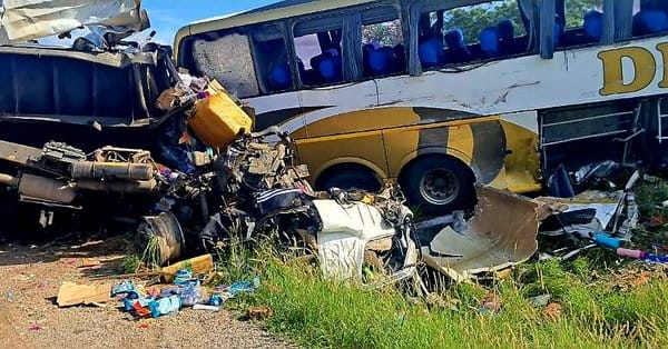 BREAKING: N1 Crash Leaves Two Dead, Seven Injured Near Louis Trichardt