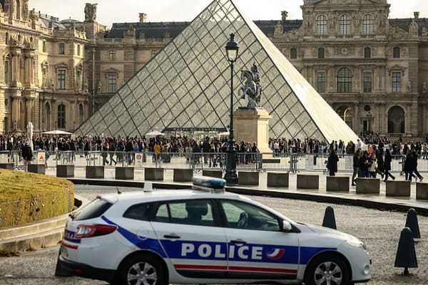 International Manhunt Nabs Two Suspects in Multi-Million Euro Louvre Jewel Heist