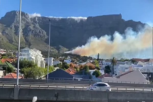 Cape Town Firefighters Wage All-Night Battle Against Raging Deer Park Blaze