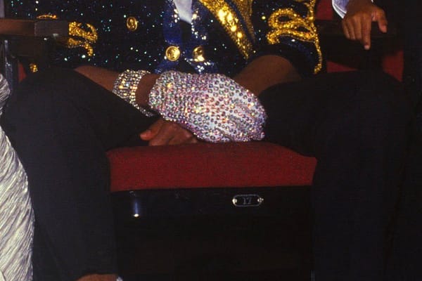 A Diamond in the Disco: Fans Revisit Michael Jackson’s ‘Invincible’ on its 24th Anniversary