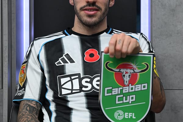 Magpies Soar Amid Controversy: Newcastle Sinks Spurs in Carabao Cup Clash