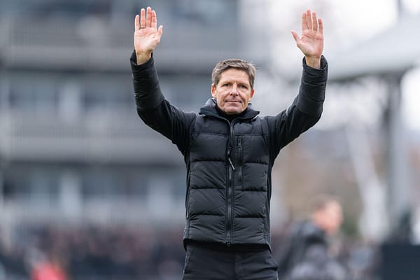 Glasner’s Crystal Palace Revolution Earns Premier League Acclaim with Manager of the Month Award