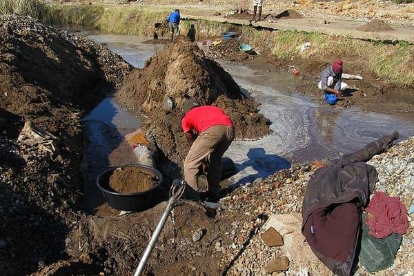 Heavily Armed Illegal Miners Terrorise Community‘We Are Not Safe,Brits Residents Plead for Help as Illegal Mining Turns Violent