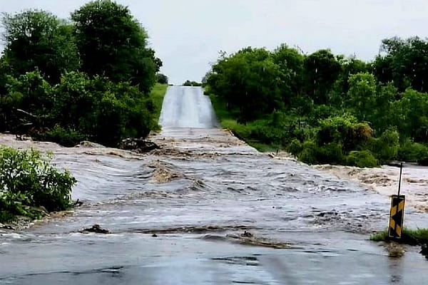 Travel Disrupted: “Severe Weather Shuts Pafuri and Giriyondo Border Posts in Kruger Park”