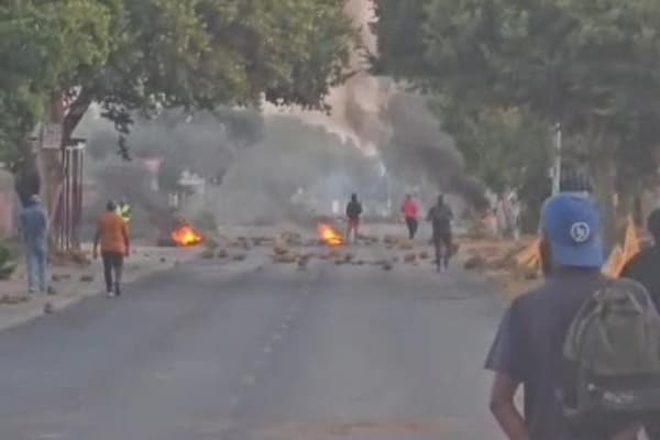 Chaos in Soshanguve as Residents Clash with Police Over Water Shortages