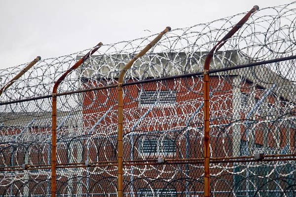 SA Police Report: Over 100 Dangerous Offenders Remain Free After Jail Escapes