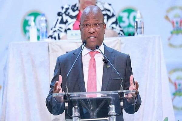 Legal Showdown: Oscar Mabuyane Sues Julius Malema Over Degree Fraud Claims